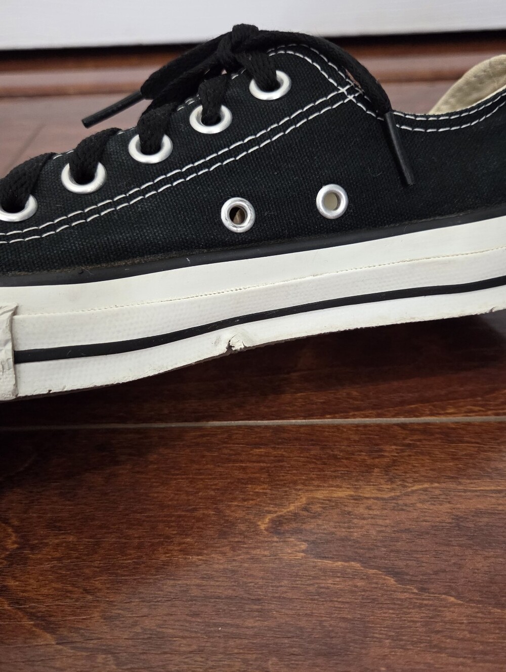 Converse Chuck Taylor All Star Low Top Black Canvas Sneakers Womens 6.5 Mens 4.5 - Picture 5 of 9